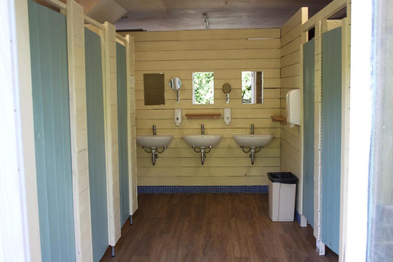 The Kestrel Shepherd Hut, Whitehouse Farm สโตว์มาร์เก็ต ภายนอก รูปภาพ