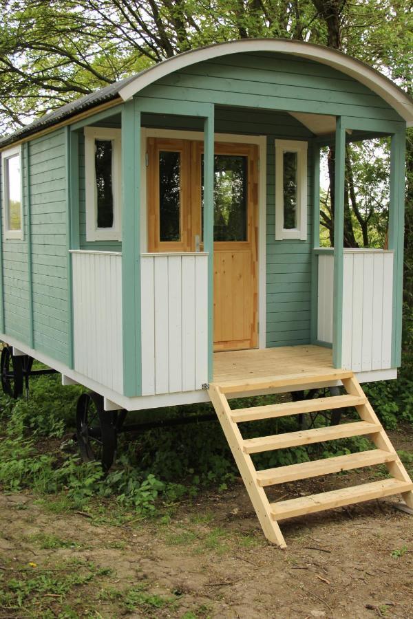 The Kestrel Shepherd Hut, Whitehouse Farm สโตว์มาร์เก็ต ภายนอก รูปภาพ